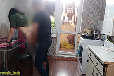 【厂牌经典】丈夫洗澡妻子被最好的朋友干了