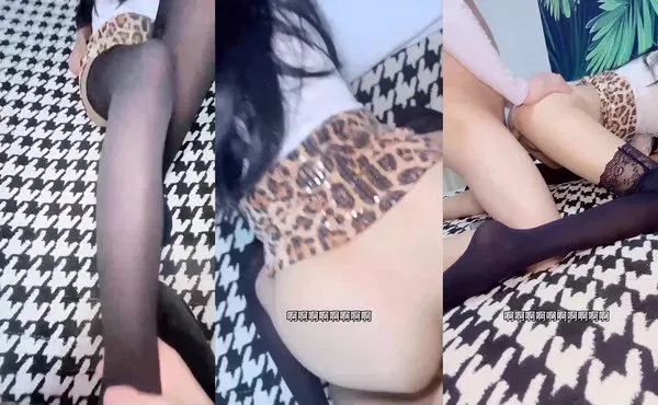 【自拍偷拍】前脚刚出门，我就拿着震动棒玩弄她的骚逼，我插的越狠她的淫水就越多，最后无套内射，她大喊道：你要死啊！又射里面！